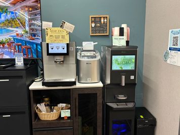 フリードリンク完備 - シェアオフィス・コワーキングスペース　ステージライン仙台駅前 カウンタースペース3の設備の写真