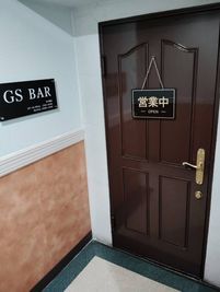 GS BAR（BAR＆コワーキングスペース） GS BARの入口の写真
