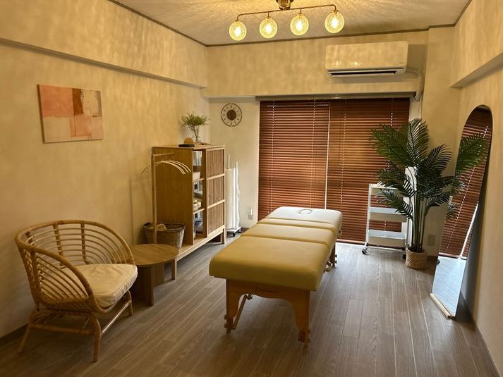 サロンcode Tenjiiin　リゾートの心地よさを感じる空間 - サロンcode Tenjiiin