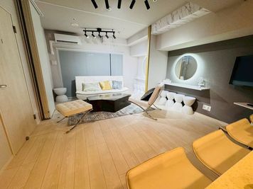 Luxury Sweet Beauty LSB8F 美容室、ネイル、アイ、ヘッド、エステ美容専門スペースの室内の写真
