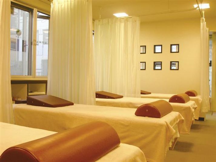 最賀鍼灸整骨院 サロンスペースの室内の写真