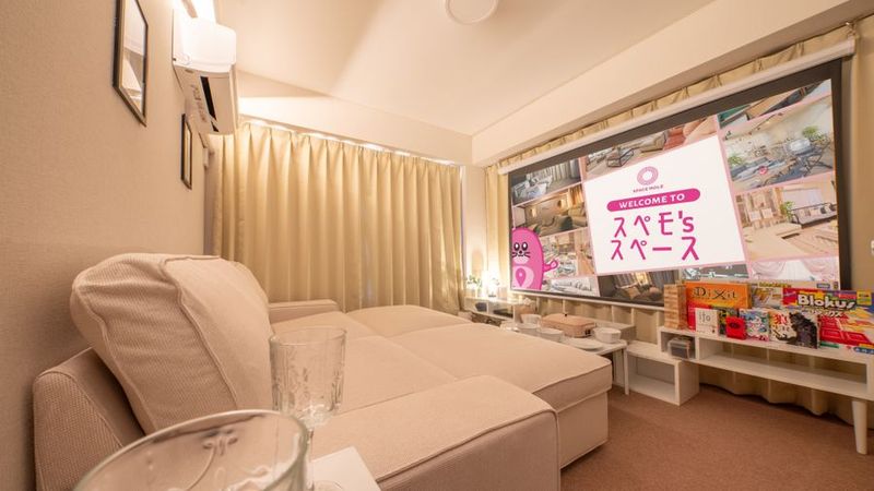 552_CINEMA大阪テーマパーク前の室内の写真