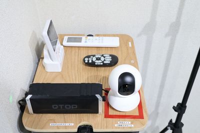 Bluetoothスピーカー、防犯カメラ、ドアフォン、調光リモコン - ダンススタジオ【KAE】 駅近★24時間営業レンタルスタジオ【KAEstudio】の室内の写真