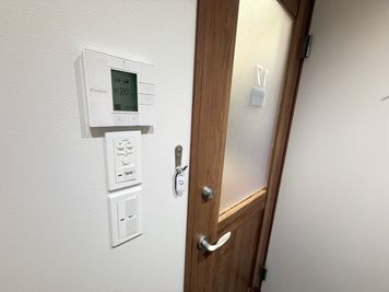 いいオフィス巣鴨 2名個室（ブース17）の室内の写真