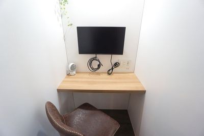 ＜SpemaBOX_関内駅南口駅前No.1＞1人用個室🚪光回線Wi-Fi📶電源🔌モニター🖥️テレワーク/オンライン会議 - 【SpemaBOX_関内駅南口駅前】