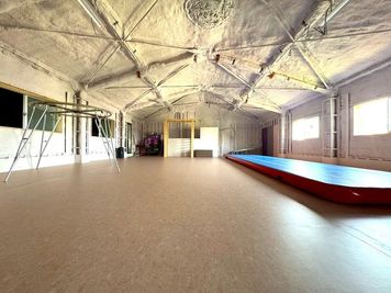柔軟・ストレッチ教室「ぐにゃラボ 木更津」 スタジオA（2階）の室内の写真