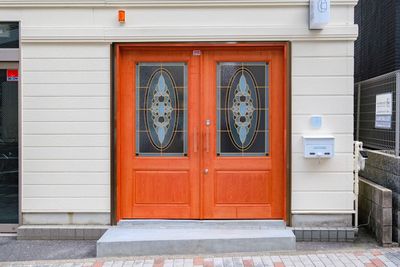 建物1F入り口の扉 - ミュージックホール　奏の入口の写真