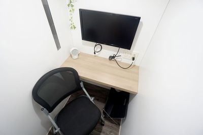 <ワークブース調布駅前No.3>1人用個室🚪光回線Wi-Fi📶電源🔌モニター🖥️テレワーク/オンライン会議/作業 - 【ワークブース調布駅前】