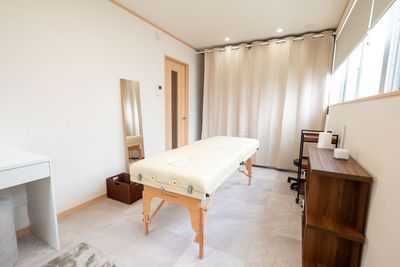 部屋全体 - レンタルサロンSHIFT元住吉ルームAの室内の写真