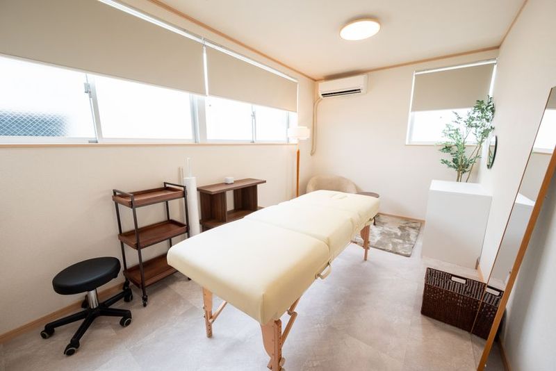 部屋全体 - レンタルサロンSHIFT元住吉ルームAの室内の写真