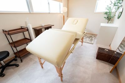 リクライニングベッド - レンタルサロンSHIFT元住吉ルームAの設備の写真