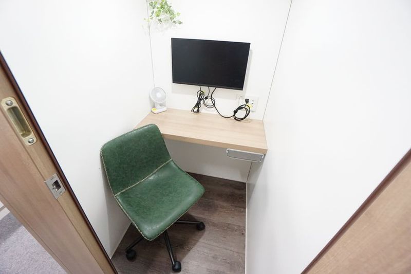 【BIZ DESK 新横浜】 BIZ DESK 新横浜No.1の室内の写真