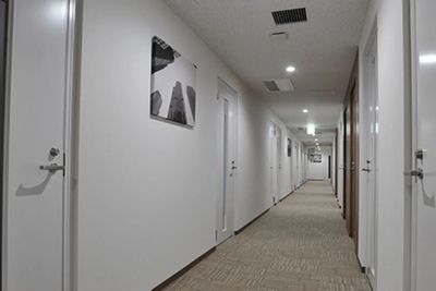 リージャス会議室 オープンオフィス仙台駅前 NARUKOの室内の写真