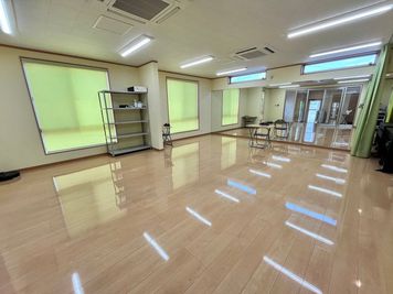 896_劇団東俳狭山スタジオの室内の写真