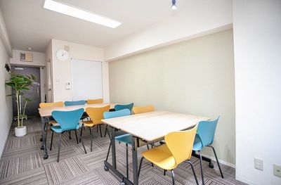 KS12新宿　会議室 ★NewOpen★新宿西口駅から徒歩10秒!貸会議室KS12新宿の室内の写真