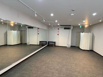 舞空間ばくdance studio浦安校 レンタルスタジオの室内の写真