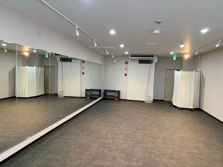 舞空間ばくdance studio浦安校 レンタルスタジオの室内の写真