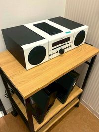 音源再生機器も充実！Bluetoothでご自身のスマートフォンの音源に合わせての練習も可能です。 - 西新センター Room 17 グランドピアノC3X常設の防音部屋の設備の写真