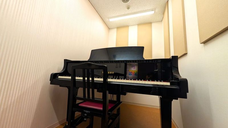 Room 17 グランドピアノC3X常設の防音部屋 - 西新センター