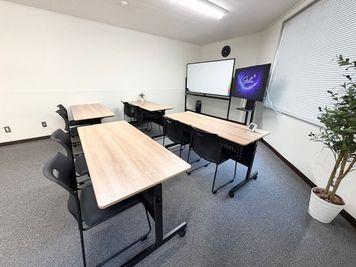 ㊗️新規OPEN‼️【谷町四丁目駅】徒歩３分｜完全個室会議室｜会議・セミナー・商談・面接に◎✨５0型モニター・ホワイトボード完備 - ステラ会議室 谷町四丁目