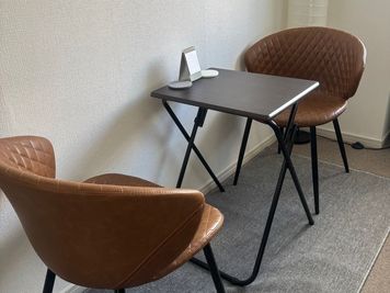 ２人掛けテーブル&イス★ - Cura salon (クーレサロン)の室内の写真