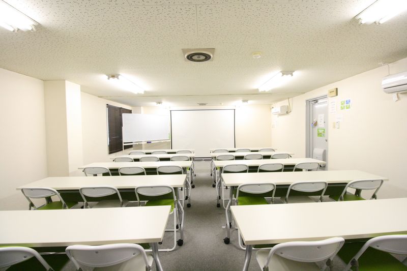 お気軽会議室 堺筋本町 お気軽会議室堺筋本町の室内の写真