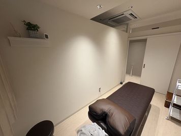 THE SALON by HOGUGU ROOM3の室内の写真