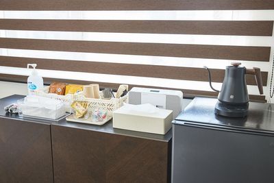 ミネラルウォーター、コーヒー、緑茶が無料！ - 1SBC　鹿児島会議室 貸し会議室の設備の写真