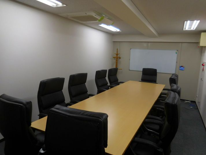 新横浜ホール【加瀬の貸し会議室】 第6会議室の室内の写真