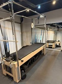 機材は全て新品です - BY ME PILATES｜麻布十番のピラティスレンタルスタジオ 【麻布十番駅 徒歩1分】ピラティスレンタルスタジオの室内の写真