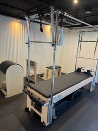 人数制限はなし - BY ME PILATES｜麻布十番のピラティスレンタルスタジオ 【麻布十番駅 徒歩1分】ピラティスレンタルスタジオの室内の写真
