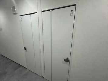 いいオフィス横浜元町 by a-cross元町 2名個室 No.12の室内の写真