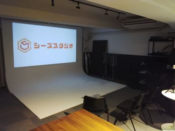 ミニシアター - リンクスペース神田B　白ホリゾンスタジオ シーズスタジオ神田【白ホリゾンR壁/撮影スタジオ/ミニシアター】の室内の写真