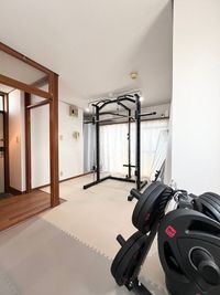 フィットプラチナム24 新瑞橋店の室内の写真