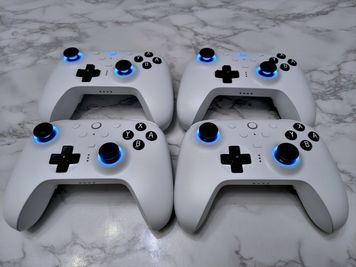 ・大人気ゲーム機 Ver.2
・2026年型コントローラー×4台
・大人気定番ソフト×3種（本体インストール済み）
※名称は記載出来ません
※防犯・追跡設定済 - 【ミナミ】Astion-心斎橋【DaikyoClub】の設備の写真