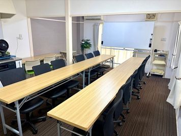 2部屋をつないだ部屋となっております。 - 貸会議室アクア大宮東口  お部屋貸し切り 203号室の室内の写真