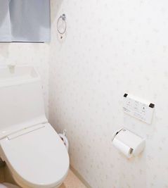 洋式トイレ - hahatocco【ハハトッコ】 親子で使えるレンタルスペースhahatoccoの設備の写真