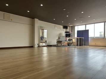 予防運動ジム UPRIGHT金沢 健康と学びのスタジオ WESTの室内の写真