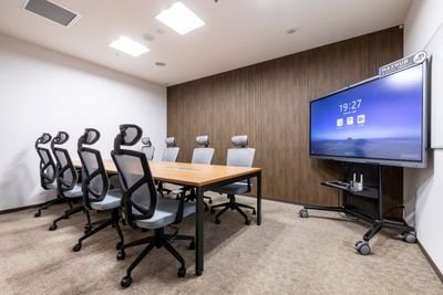 【BIZcomfort大阪江戸堀】8名用会議室 1～8名まで利用可能‼高速Wi-fi、ホワイトボード、モニター完備《受付滞在》 - BIZcomfort大阪江戸堀