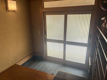 和室スペース（客殿）玄関 - 真言宗智山派 実正寺 【午前プラン】和室スペース（客殿）の入口の写真