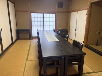 扉を閉めて個室としてもご利用可能です。 - 真言宗智山派 実正寺 【1日プラン】本堂＋和室スペース（客殿）の室内の写真
