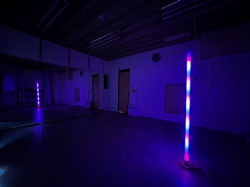 フロアライトスタンド（RGB)設置、必要に応じご利用ください。色選択可能です。 - CS Tokyo-Base　御徒町レンタルスタジオ 【CS Tokyo-Base】御徒町レンタルスタジオの室内の写真