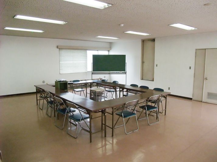 山田乳業会議室 会議室の室内の写真