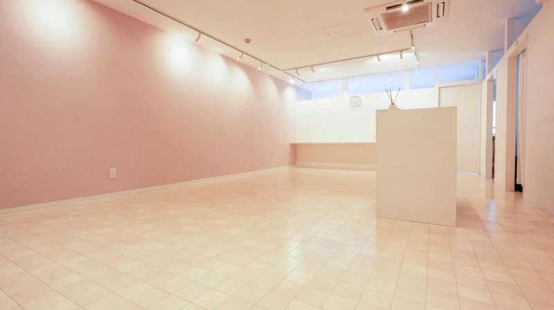 ギャラリー・展示会・ポップアップに最適なレンタルスペース - レンタルスペースTHE FAST TAKE 泉佐野