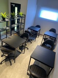 YAGARA COMMONS ラウンジテーブル Aの室内の写真