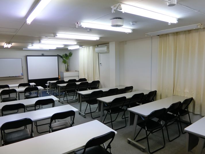 【最大29名45㎡】29人貸会議室5階505号室 - 淀屋橋セミナーセンター