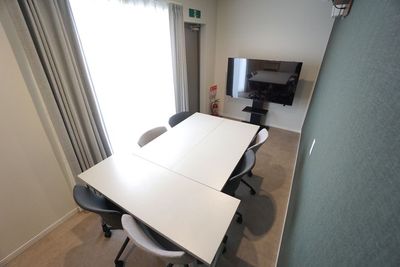 ＜AddROOM神戸東灘 ROOM2＞高架下のレンタルスペース🏠ワークスペース会議室☕️会議/打ち合わせ/商談/ワークショップ - 【AddROOM神戸東灘】