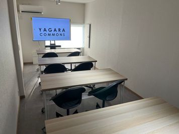 YAGARA COMMONS マルチミーティングルームの室内の写真
