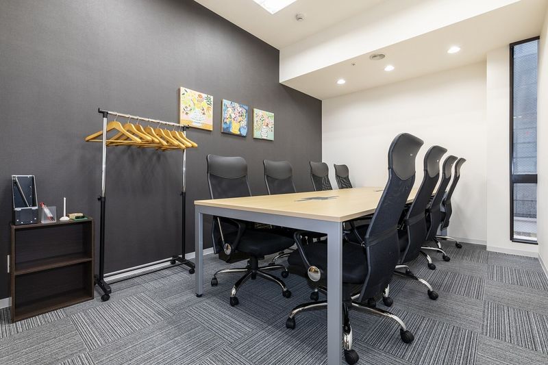 8名用　会議室 - BIZcomfort　静岡