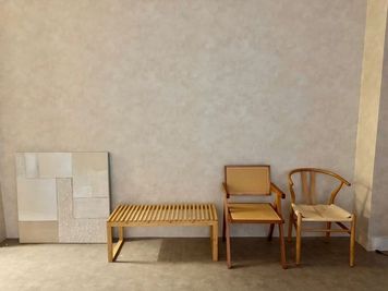 様々なチェアもご用意🪑 - milk studio 日本橋店 ナチュラルモダン🪑🌿【11名様〜】の室内の写真